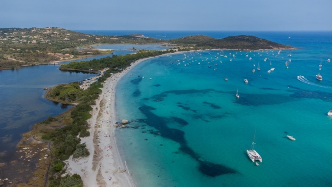 La plage de Saint Cyprien en Corse : un paradis à ne pas manquer