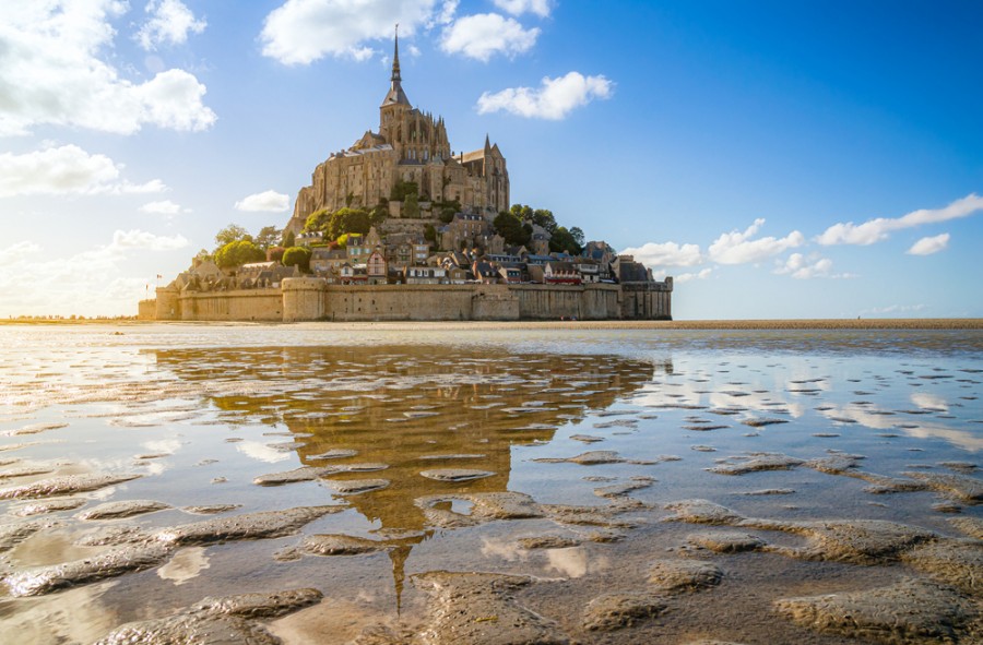 Quels sont les endroits incontournables à visiter sur la côte bretonne ?